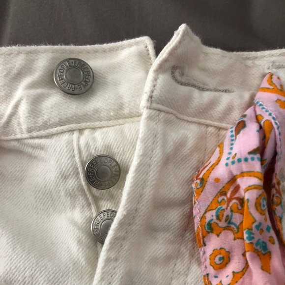 We The Free Denim Shorts - Picture 4 of 4